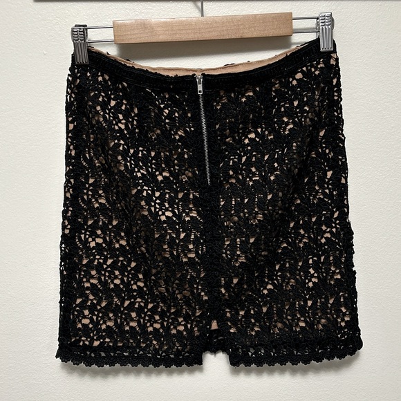 Kendall & Kylie 2 Piece Black Lacey Skirt & Top Set - Picture 7 of 8